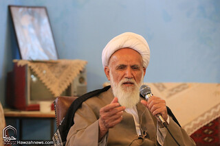 هر کس سنگ صبور مردم شد، پیش امام زمان عزیز می‌شود