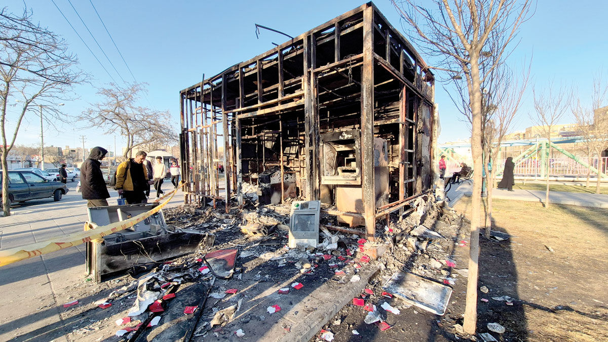 آتش خشونت مزدوران به جان مردم