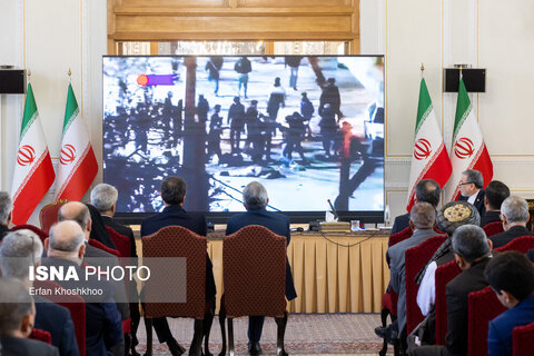 نشست وزیر امور خارجه با سفرا و روسای نمایندگی‌های خارجی مقیم تهران