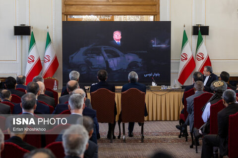 نشست وزیر امور خارجه با سفرا و روسای نمایندگی‌های خارجی مقیم تهران