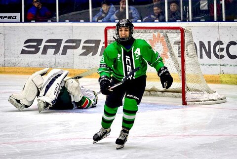 ایران تنها یک پیست یخ استاندارد دارد!