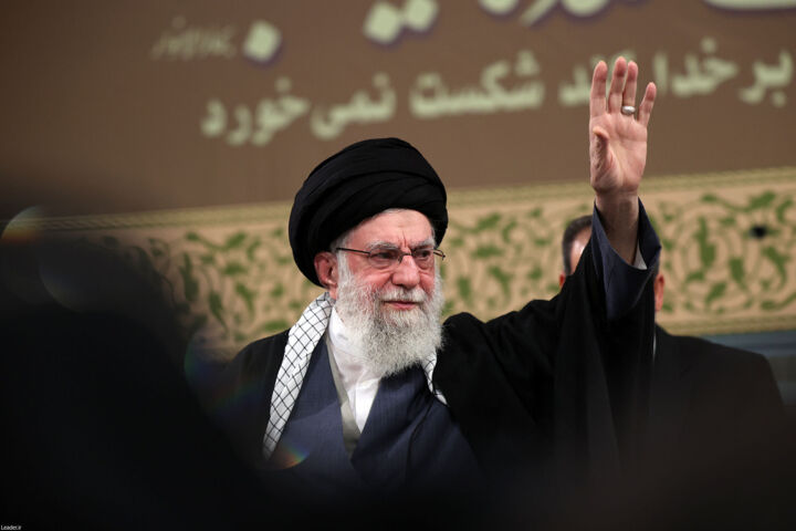 نامه خانواده‌های شهدا و تشکل‌های ایثارگری به رهبر  معظم انقلاب
