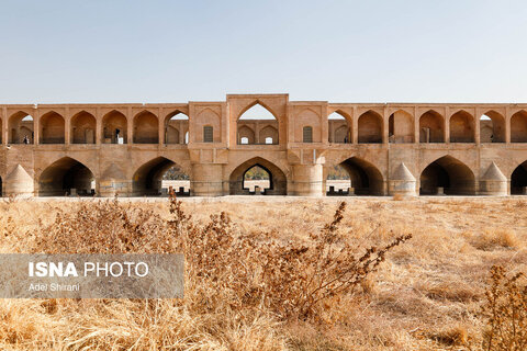 تخریب تاریخ اصفهان در سایه خشکیدگی زاینده‌رود