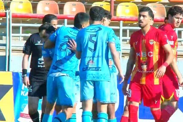 توقف چادرملو مقابل فولاد/ از یک پرسپولیسی در اهواز رونمایی شد