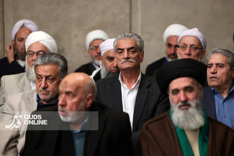دیدار هزاران نفر از قشرهای مختلف مردم با رهبر انقلاب