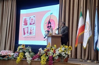 تجلیل از چهار شاعر انقلاب در جشنواره شعر بسیج / گلایه قزوه از شعرای جوان