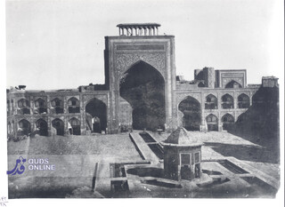 عکس | صحن عتیق (انقلاب) در دوره ناصرالدین شاه