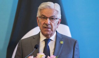 وزیر دفاع پاکستان: در همه شرایط و محکم در کنار ایران هستیم 