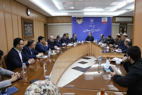 استاندار گیلان: دولت آماده احیاء بازار شهر رشت است/ بیمه ها پای کار بیایند