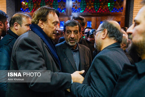 حضور جمعی از سیاسیون در مراسم یادبود درگذشت مادر محمد شریعتمداری