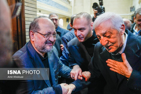 حضور جمعی از سیاسیون در مراسم یادبود درگذشت مادر محمد شریعتمداری