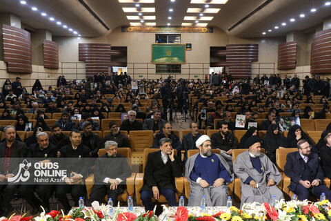 گزارش تصویری |گردهمایی خانواده شهدای فتنه آمریکایی_صهیونی در حرم مطهر رضوی