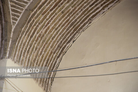 تصاویری از پدیده فرونشست در مسجد جامع اصفهان