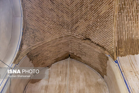 تصاویری از پدیده فرونشست در مسجد جامع اصفهان