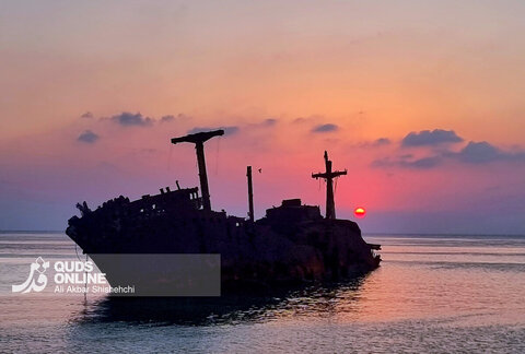 غروب کشتی یونانی کیش