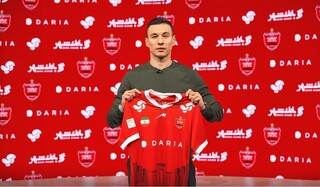 سرگیف پس از گلزنی به سپاهان: حالا با اعتماد به نفس بیشتری برای پرسپولیس بازی می‌کنم