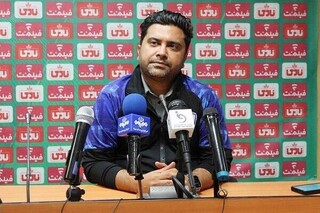 گلایه سرمربی چادرملو از داور دیدار تیمش با شمس‌آذر