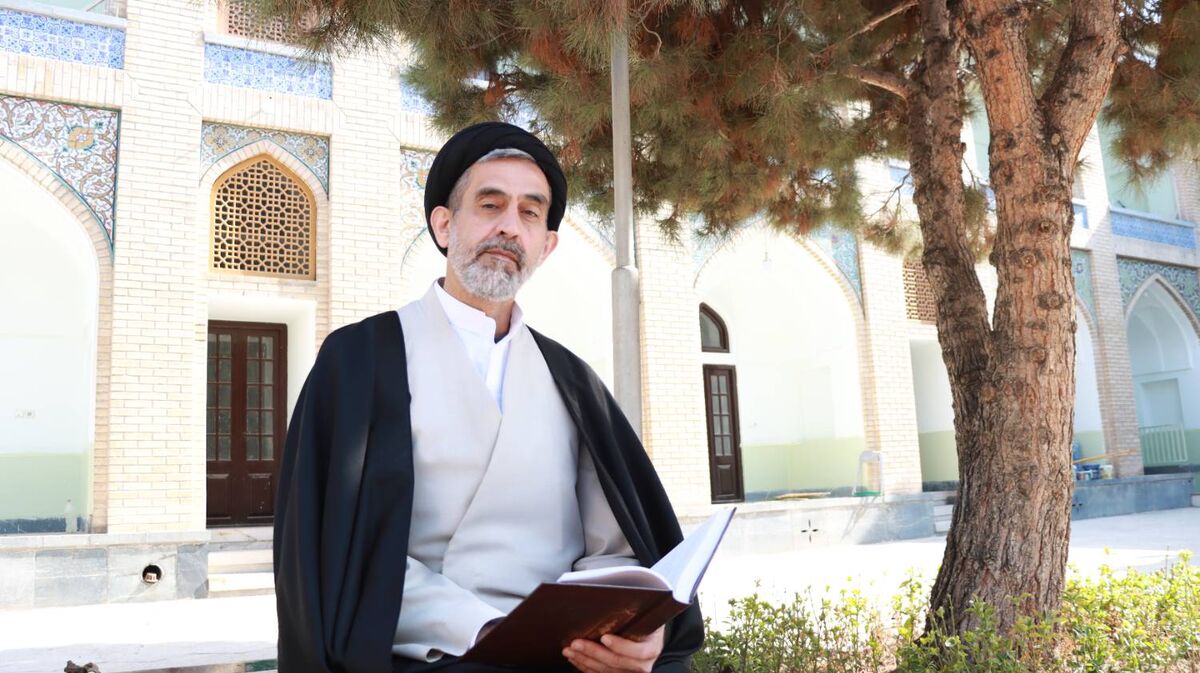 سیره حسینی چراغ راه امروز ماست