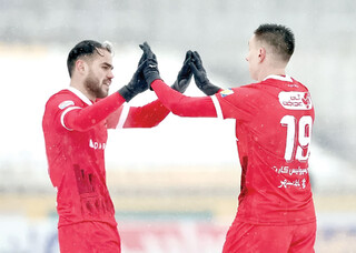 پرسپولیس برف و سپاهان را با هم شکست داد