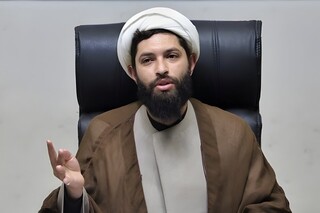 در گفتگو با رئیس کانون مساجد استان قم بررسی شد؛ اغتشاشگران چرا مساجد را به آتش کشیدند؟/ چرا دشمن از مسجد می‌ترسد؟