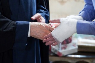 حضور نمایندگان رهبر معظم انقلاب در منازل تعدادی از جانبازان سرافراز