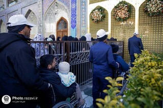 جمعی از جانبازان دفاع مقدس ۱۲ روزه، مهمان حرم امام رضا(ع) شدند