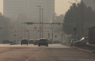 کیفیت هوای پایتخت در آستانه قرمز شدن؛ گروه‌های حساس در خانه بمانند