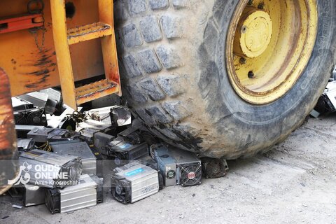 گزارش تصویری | امحای ماینرهای غیرمجاز در مشهد