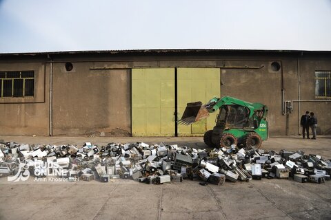 گزارش تصویری | امحای ماینرهای غیرمجاز در مشهد