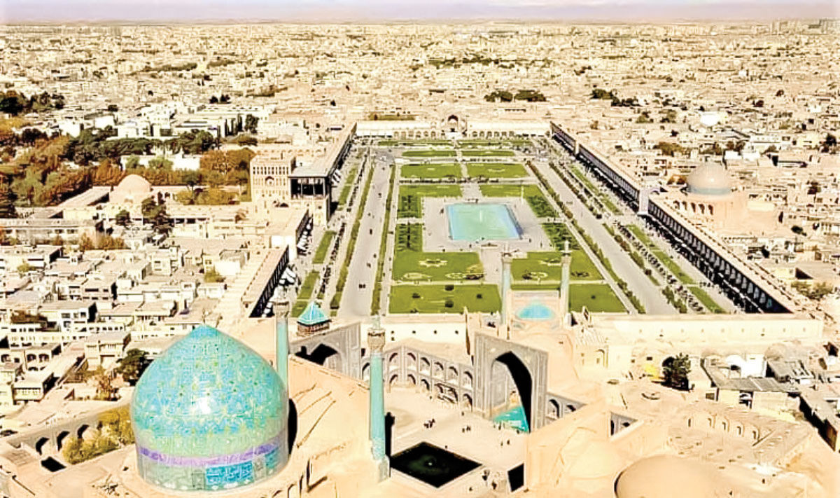 «نصف جهان» تنها مانده است