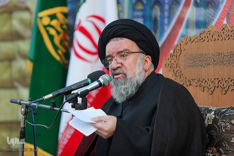 آیت‌الله سید احمد خاتمی: اغتشاشات اخیر کودتا علیه مردم ایران بود