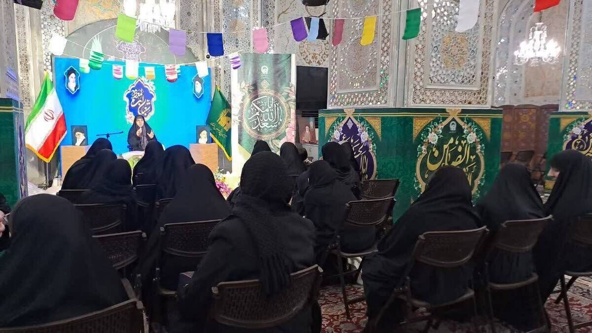 بانوان عرب‌زبان میهمان ویژه‌برنامه جشن «ولادت الاقمار الهاشمیه» شدند