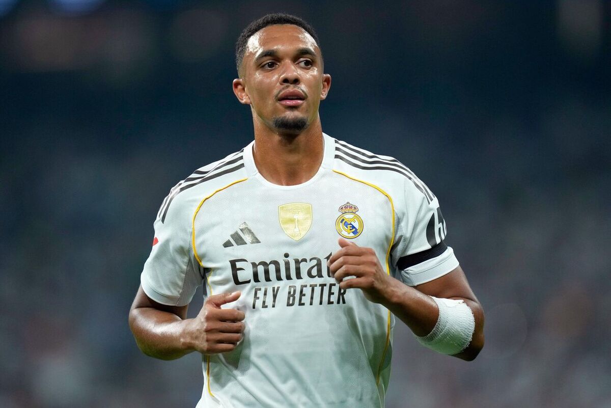 آرنولد در رادار سیتی؛ مدافع انگلیسی رئال به لیگ جزیره باز می‌گردد؟