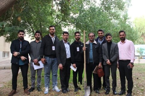 نفس تازه شهروندان دزفول، هدیه یکهزار نهال به زمین