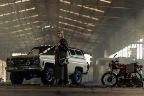 نسل جدید بدون قضاوت «دو نیمه ماه» را ببیند/ در «دو نیمه ماه» مثل یک رزمنده واقعی بودم