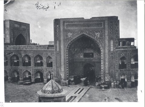 عکس | نمایی خاص از صحن نو (آزادی) در دوره ناصرالدین شاه