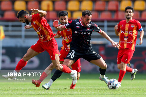 هفته هجدهم لیگ برتر فوتبال ایران؛ فولاد خوزستان - پرسپولیس
