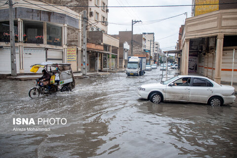 بارش باران و آبگرفتگی معابر در اهواز