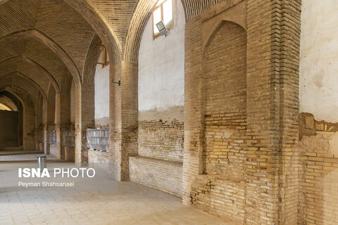 فرونشست در مسجد جامع اصفهان