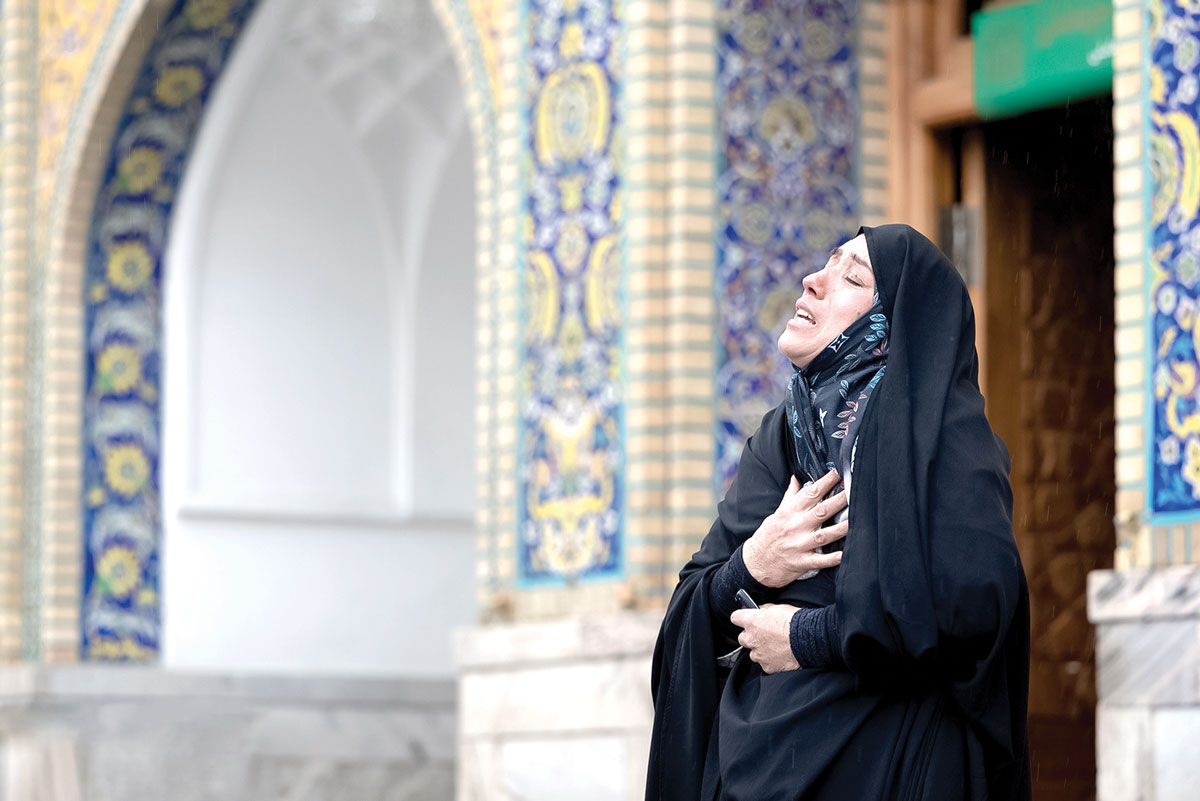 دردم از حد رفت درمانی فرست / در جست‌وجوی گشایش و آرامش پای منبر علما