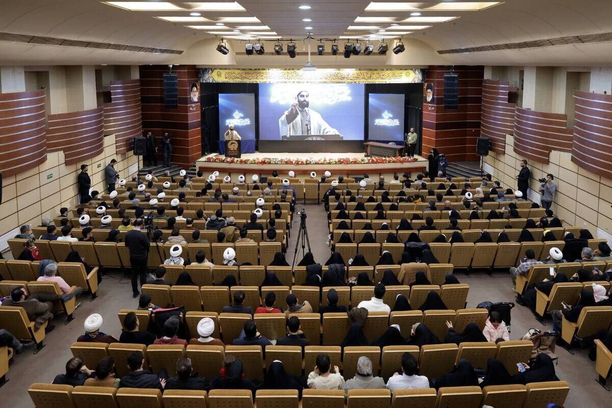 ضرورت توجه رسانه‌ها و فعالان مجازی به پیمودن مسیر حق و حقیقت