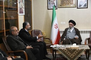 تأکید امام‌جمعه اصفهان بر جریان‌سازی جهانی شبکه خادم‌یاری