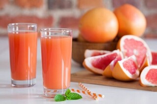گریپ فروت را با احتیاط بخورید!/ آیا این میوه  فشار و چربی خون را کاهش می‌دهد؟