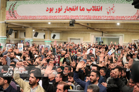 دیدار اقشار مردم با رهبر انقلاب به مناسبت چهل‌وهفتمین سالگرد پیروزی انقلاب اسلامی