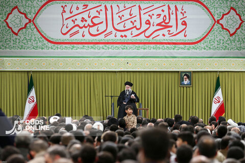 دیدار اقشار مردم با رهبر انقلاب به مناسبت چهل‌وهفتمین سالگرد پیروزی انقلاب اسلامی