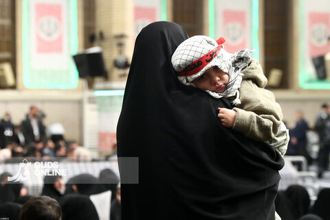 دیدار اقشار مردم با رهبر انقلاب به مناسبت چهل‌وهفتمین سالگرد پیروزی انقلاب اسلامی