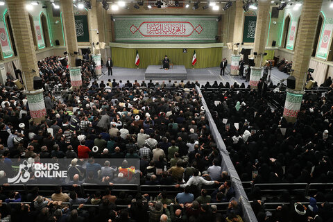 دیدار اقشار مردم با رهبر انقلاب به مناسبت چهل‌وهفتمین سالگرد پیروزی انقلاب اسلامی