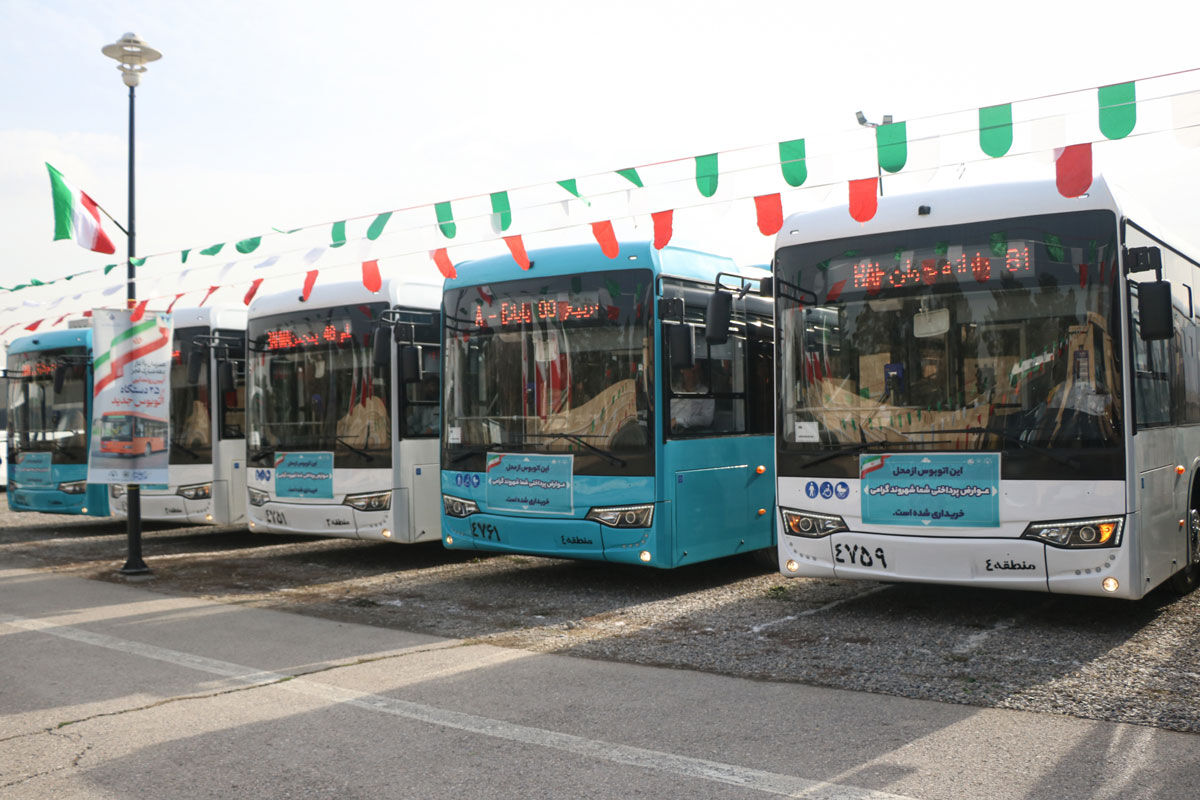 رونمایی از ۲۵ دستگاه اتوبوس جدید در مشهد