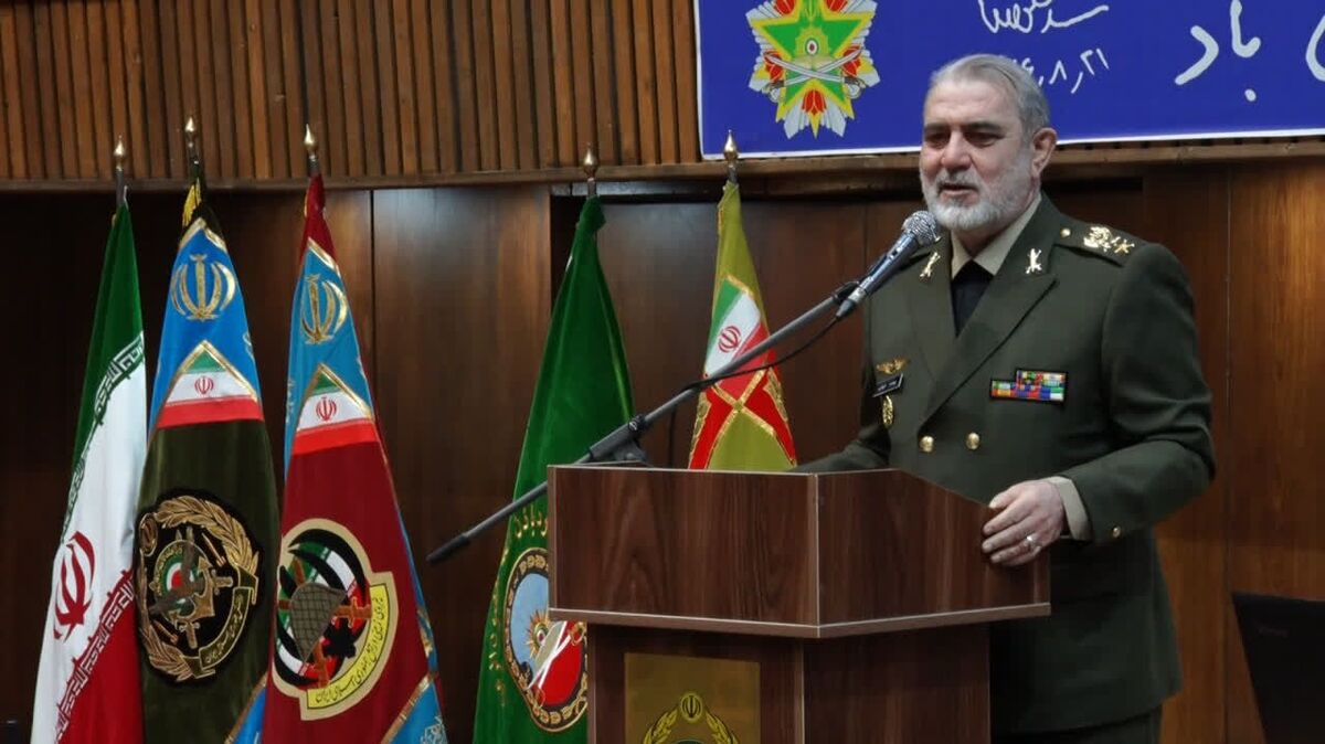 معاون نیروی زمینی ارتش: با آمادگی همه جانبه می‌توان در برابر تهدیدات ایستادگی کرد