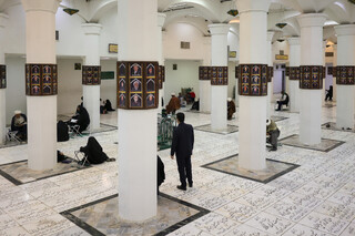 اینجا، چراغی روشن است / نگاهی به آیین «چراغ برات» در حرم مطهر امام مهربانی‌ها